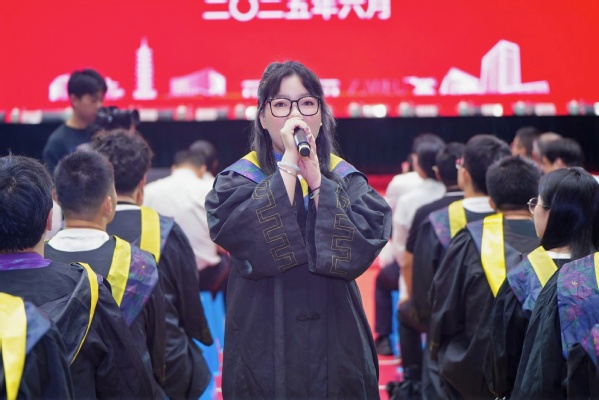 热场-唱歌.jpg